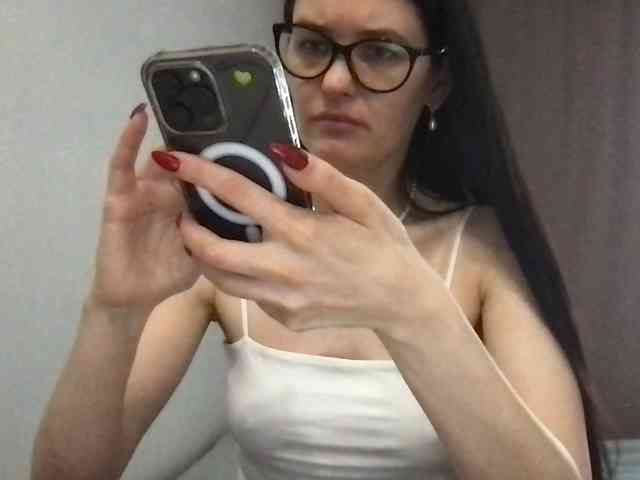 MilaBi-192569 webcam