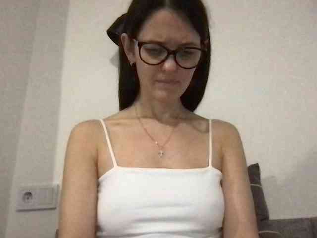 MilaBi-192569 webcam