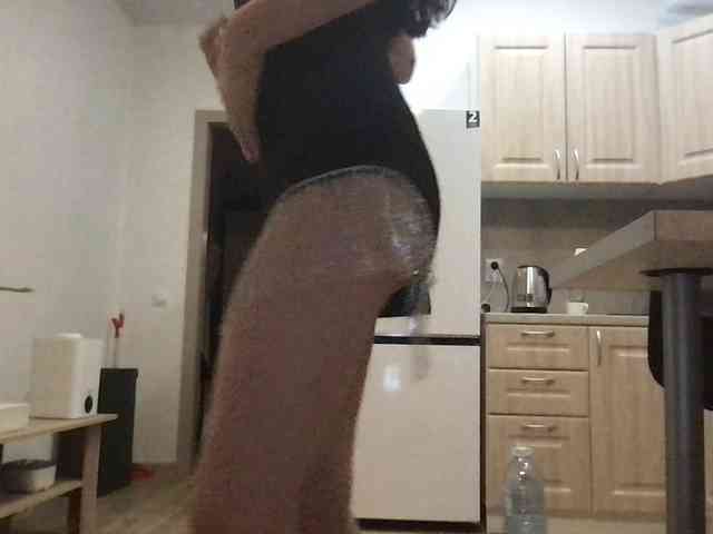 MilaBi-192569 webcam