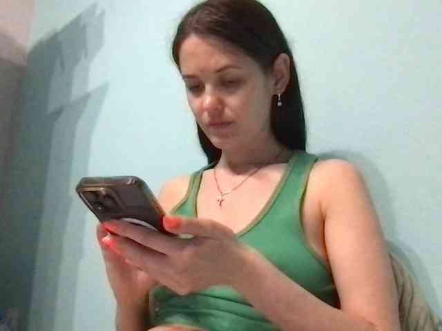 MilaBi-192569 webcam