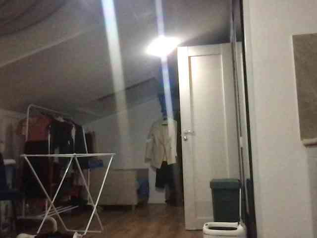 MilaBi-192569 webcam