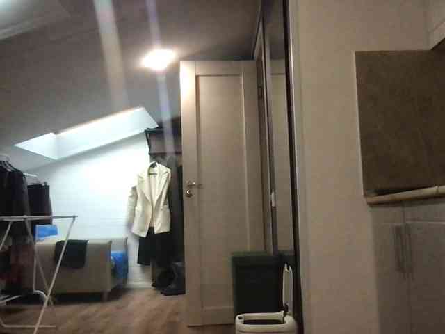 MilaBi-192569 webcam