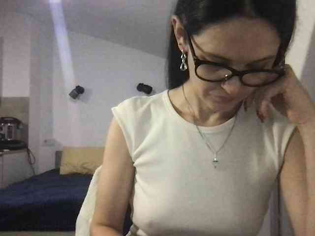 MilaBi-192569 webcam