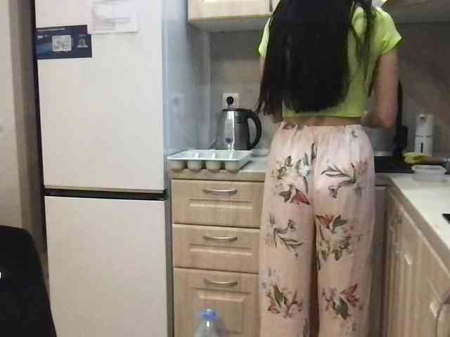 MilaBi-192569 webcam