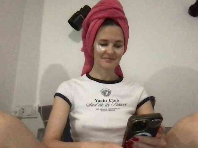 MilaBi-192569 bongacams