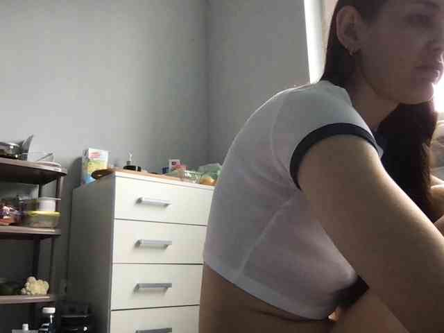 MilaBi-192569 webcam