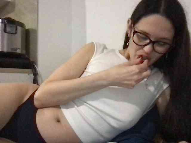 MilaBi-192569 webcam