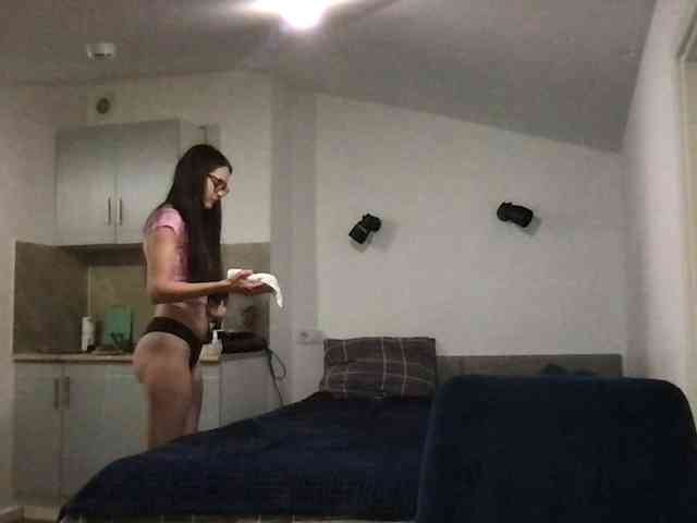 MilaBi-192569 webcam