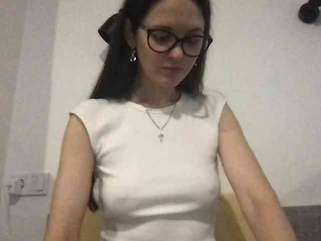 MilaBi-192569 webcam