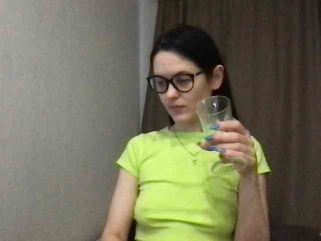 MilaBi-192569 webcam