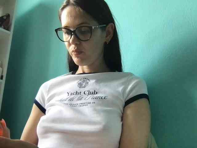 MilaBi-192569 webcam