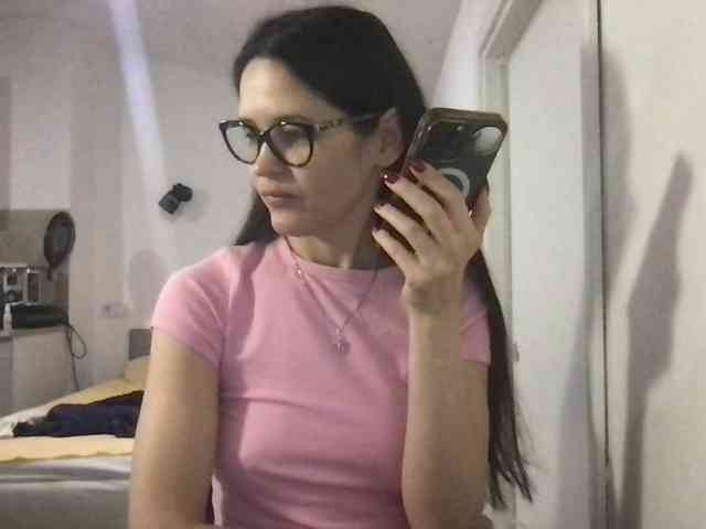 MilaBi-192569 webcam