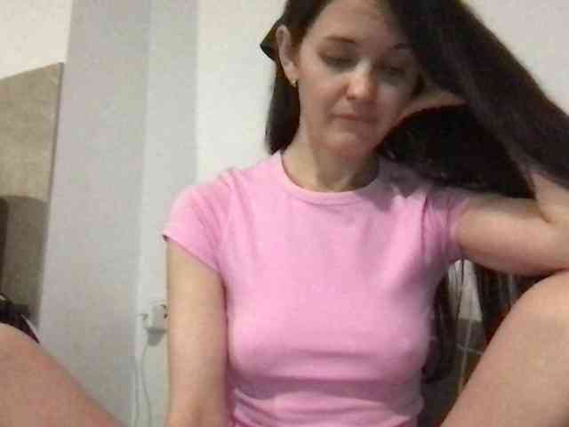 MilaBi-192569 webcam