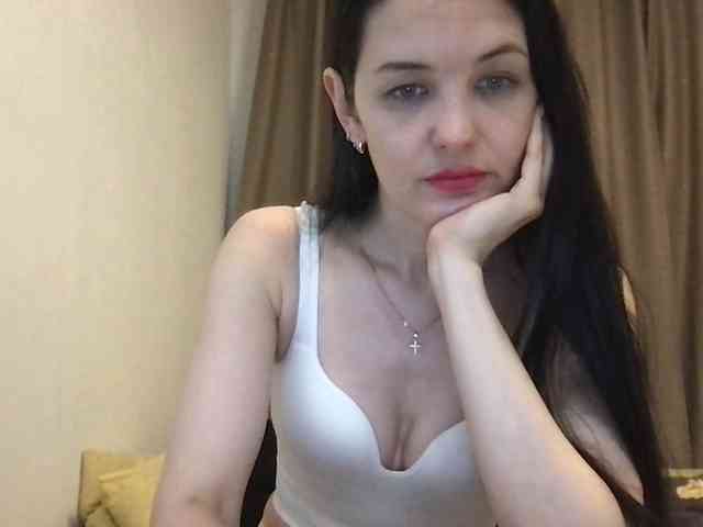 MilaBi-192569 webcam