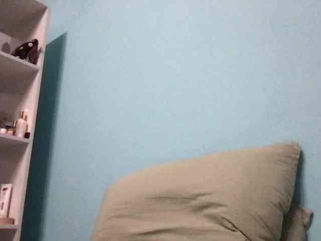 MilaBi-192569 webcam