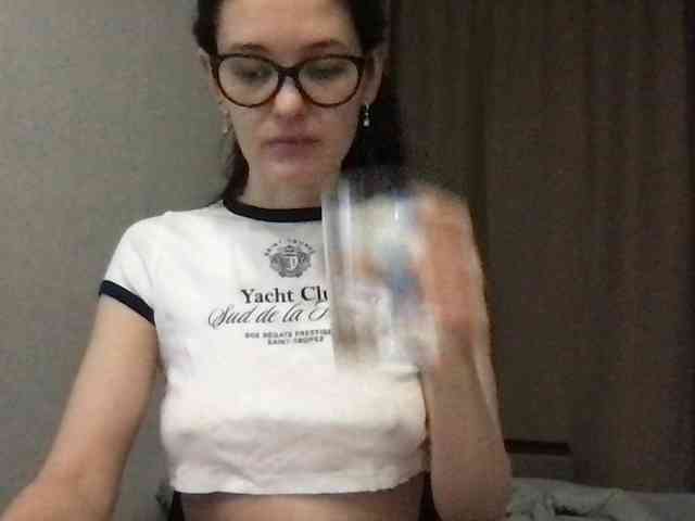 MilaBi-192569 webcam