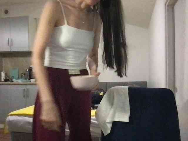 MilaBi-192569 webcam
