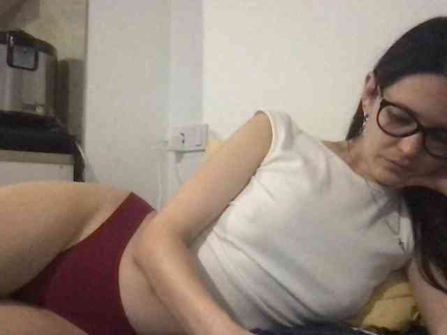 MilaBi-192569 webcam