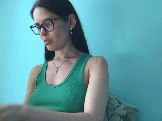 MilaBi-192569 webcam