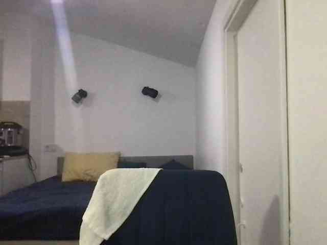 MilaBi-192569 webcam