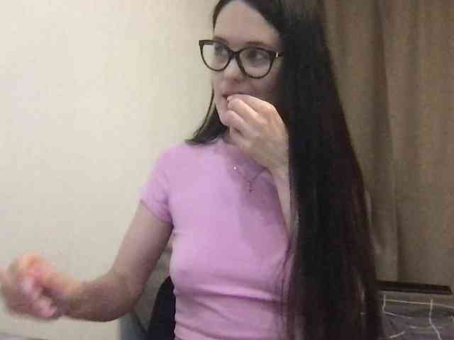 MilaBi-192569 webcam