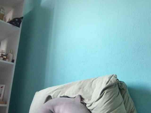 MilaBi-192569 webcam