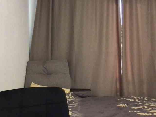 MilaBi-192569 webcam