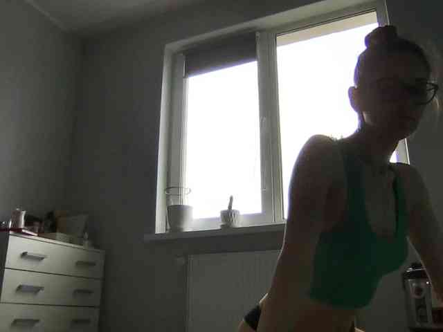MilaBi-192569 webcam