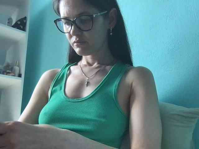 MilaBi-192569 webcam