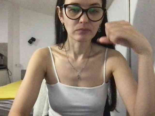 MilaBi-192569 webcam