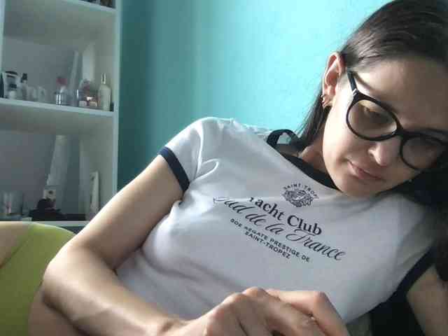 MilaBi-192569 webcam
