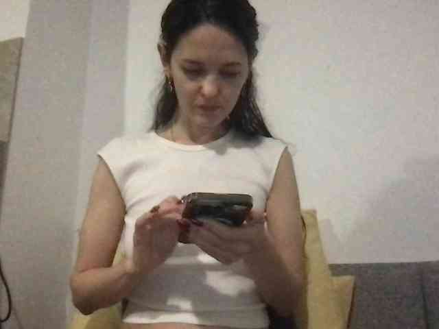 MilaBi-192569 webcam