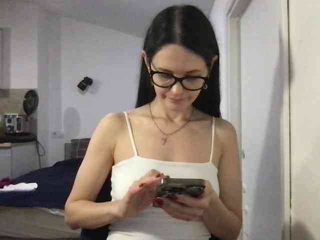 MilaBi-192569 webcam