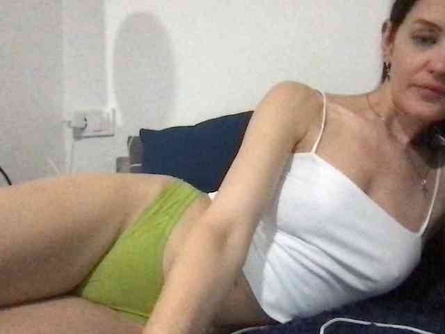MilaBi-192569 webcam