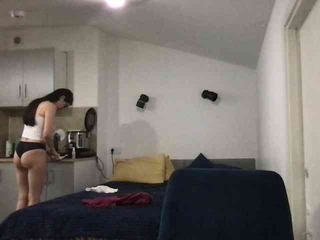 MilaBi-192569 webcam