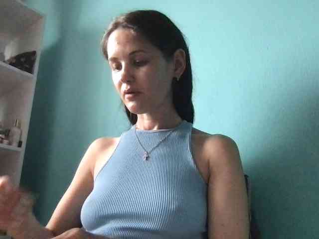 MilaBi-192569 webcam
