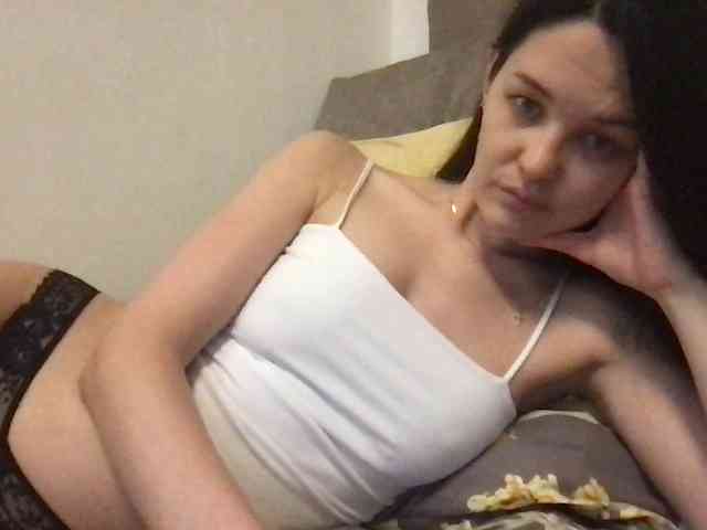 MilaBi-192569 webcam