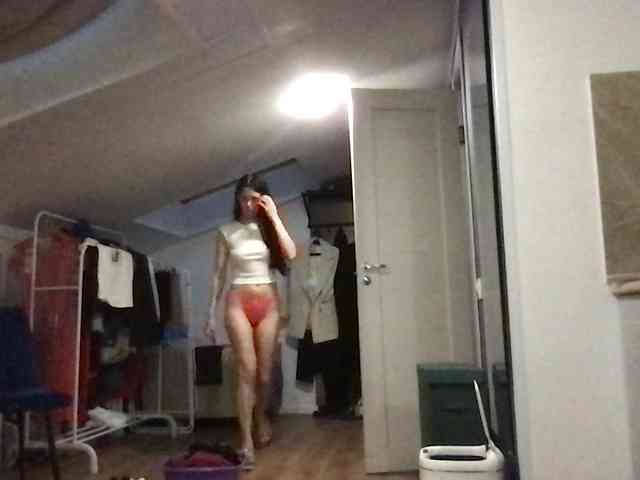 MilaBi-192569 webcam
