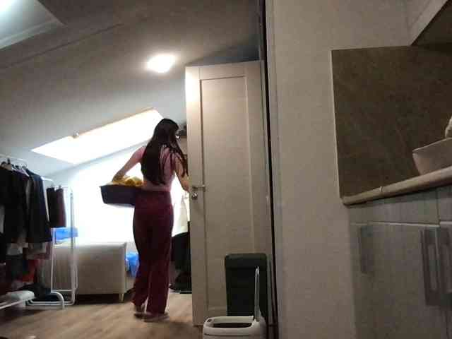 MilaBi-192569 webcam