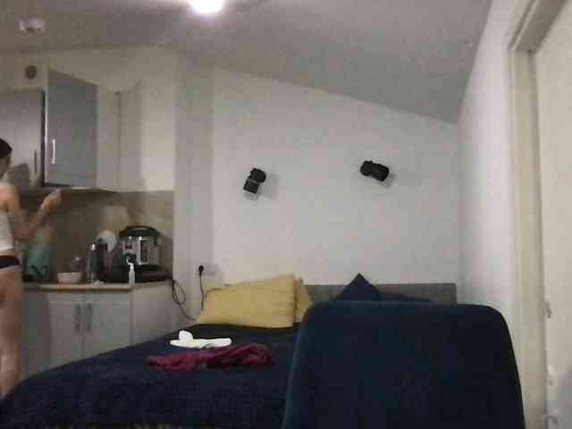 MilaBi-192569 webcam