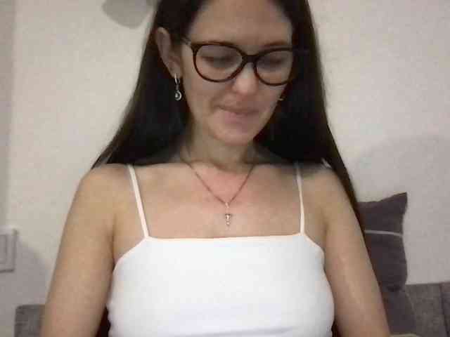MilaBi-192569 webcam