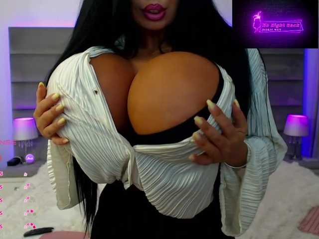 LinettAbsolut's BongaCams show and profile