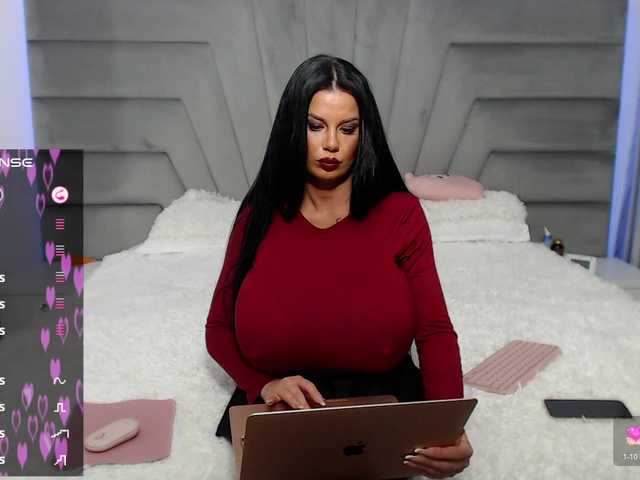 LinettAbsolut's BongaCams show and profile