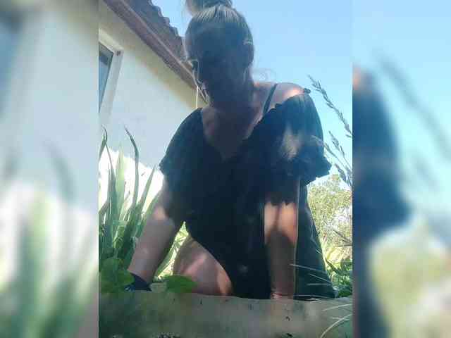NATASHA-5 Live Webcam on BongaCams