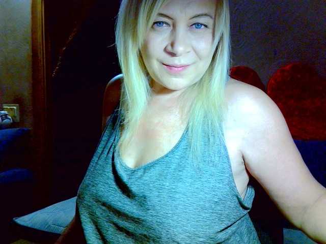 Savan35na's BongaCams show and profile