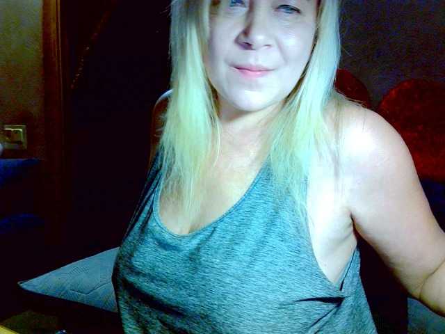 Savan35na's BongaCams show and profile