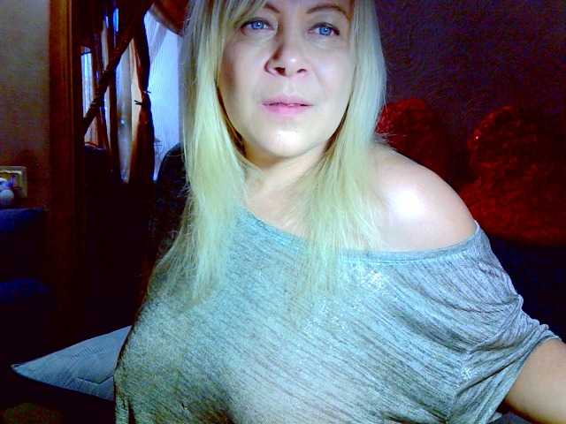 Savan35na's BongaCams show and profile