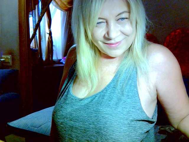 Savan35na's BongaCams show and profile