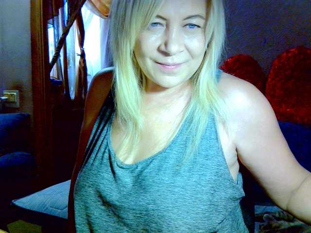 Savan35na's BongaCams show and profile