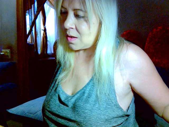 Savan35na's BongaCams show and profile